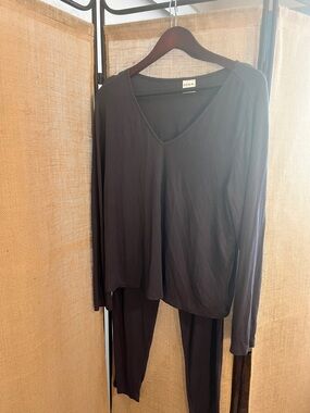 Soma Grey V-Neck Long Sleeve Top and pocketed drawstring PJ set